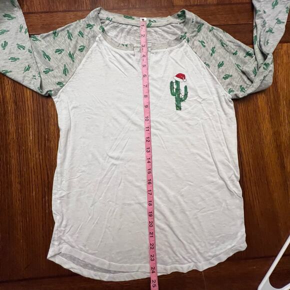 Grayson Threads Womens Santa Christmas Cactus Quarter Length Sleeve Shirt Medium - Picture 7 of 8